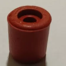 Bucșă cilindrică din cauciuc