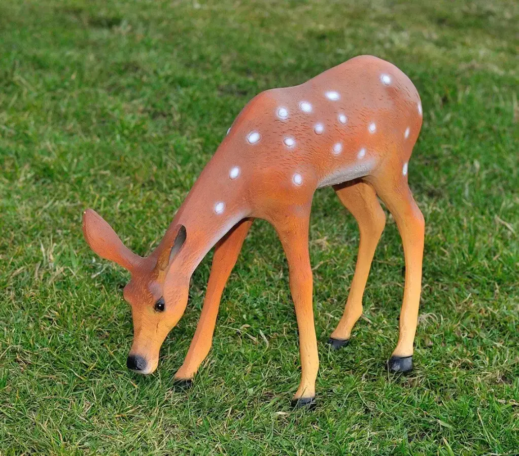 Căprioara la păscut H = 40 cm