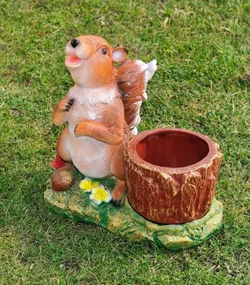 Veveriță (ghiveci)