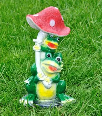 Broscuțele sub amanită